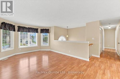 6 Chisholm Square, Belleville (Belleville Ward), ON 