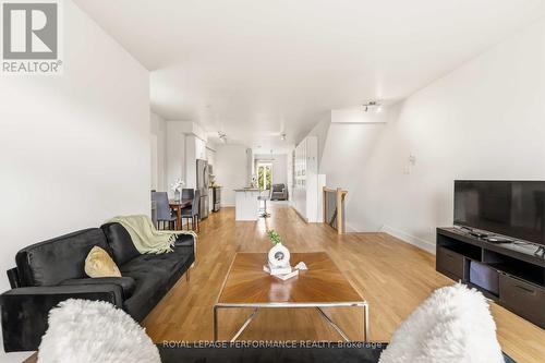 22 Bergeron Private, Ottawa, ON 