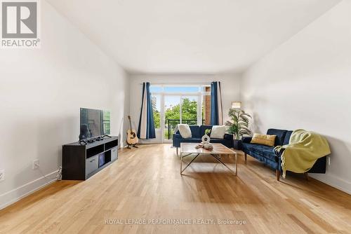 22 Bergeron Private, Ottawa, ON 