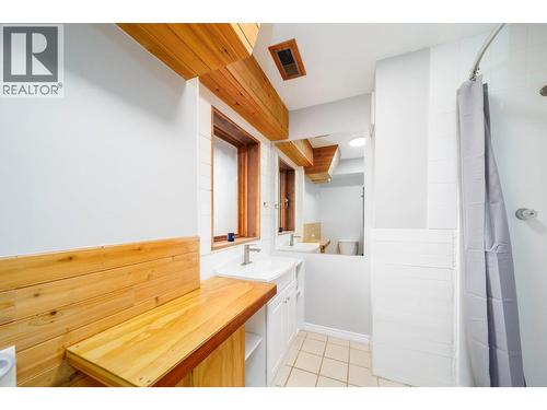 11011 Hallam Drive, Lake Country, BC 