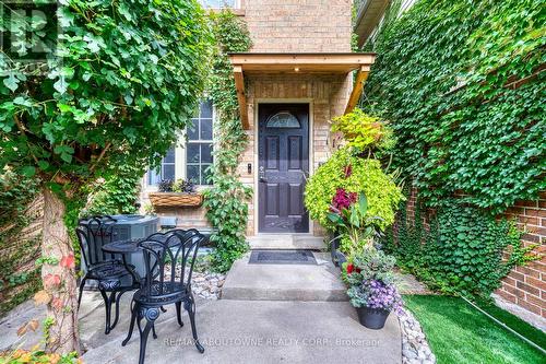 1198 Potters Wheel Crescent, Oakville, ON 