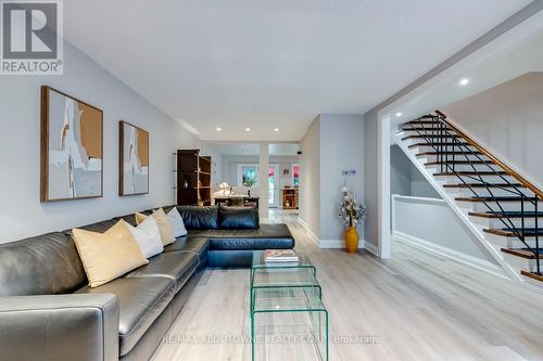 1198 Potters Wheel Crescent, Oakville, ON 