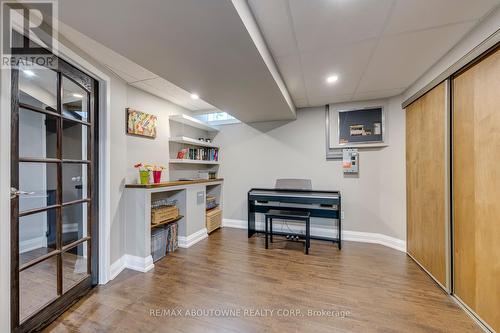 1198 Potters Wheel Crescent, Oakville, ON 
