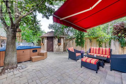 1198 Potters Wheel Crescent, Oakville, ON 