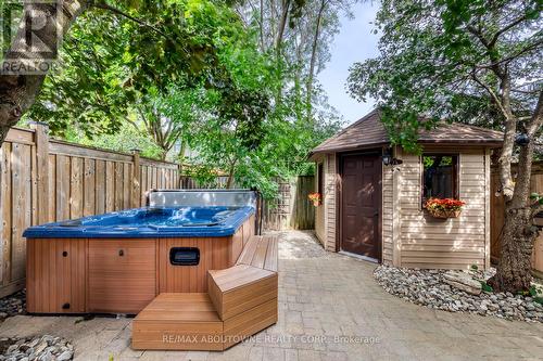 1198 Potters Wheel Crescent, Oakville, ON 
