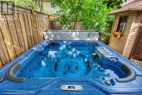 1198 Potters Wheel Crescent, Oakville, ON 