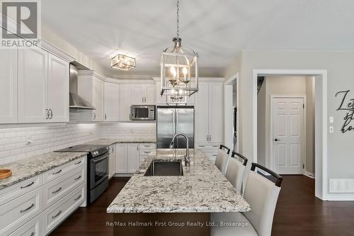 928 Black Cherry Drive, Oshawa (Taunton), ON 