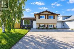 734 Sherry WAY Saskatoon, SK S7M 5R7