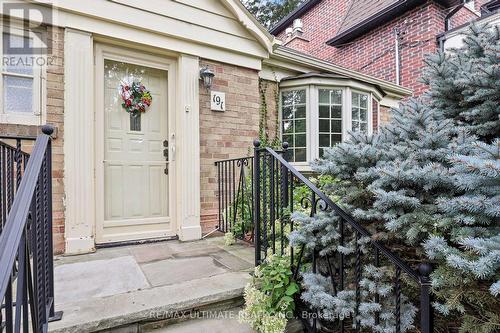 191 Glenvale Boulevard, Toronto, ON 