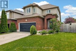 762 FRONTENAC CRESCENT Woodstock (Woodstock - South), ON N4V 0B1