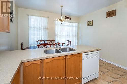 85 Canoe Court, Richmond Hill, ON 