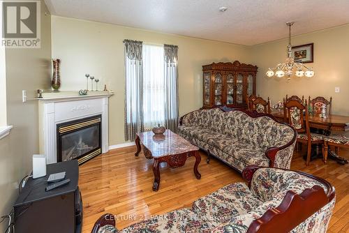 85 Canoe Court, Richmond Hill, ON 