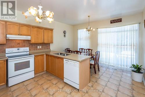 85 Canoe Court, Richmond Hill, ON 