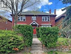11 RIVERCREST ROAD Toronto, ON M6S 4H4
