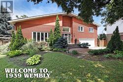1939 WEMBLEY AVENUE Ottawa, ON K2A 1A8