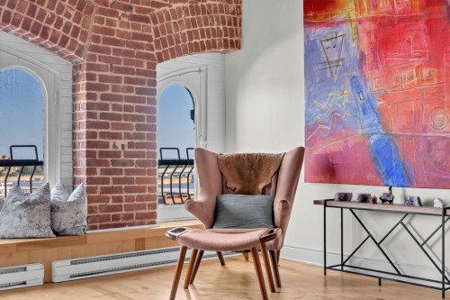 Salle familiale - 618-65 Rue St-Paul O., Montréal (Ville-Marie), QC 
