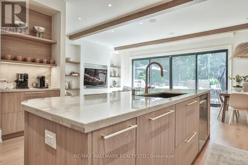 215 Ava Road, Toronto, ON 
