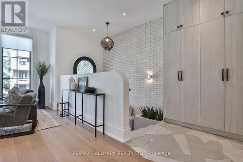 215 Ava Road, Toronto, ON 