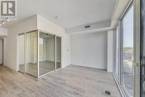 519 - 2020 BATHURST STREET , Toronto, Ontario M5P 0A6 4