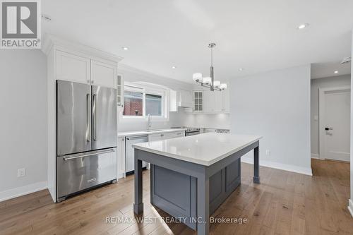 56 Seaton Drive, Aurora, ON 