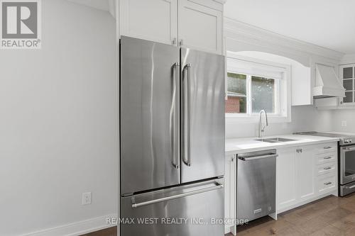56 Seaton Drive, Aurora, ON 