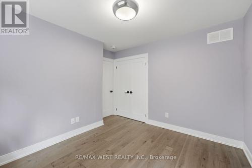 56 Seaton Drive, Aurora, ON 
