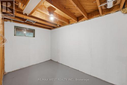 56 Seaton Drive, Aurora, ON 