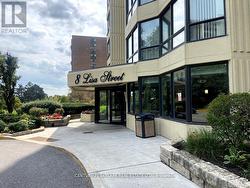 706 - 8 LISA STREET Brampton, ON L6Y 3V1