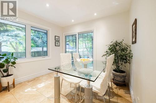 130 Tavistock Square, Oakville, ON 