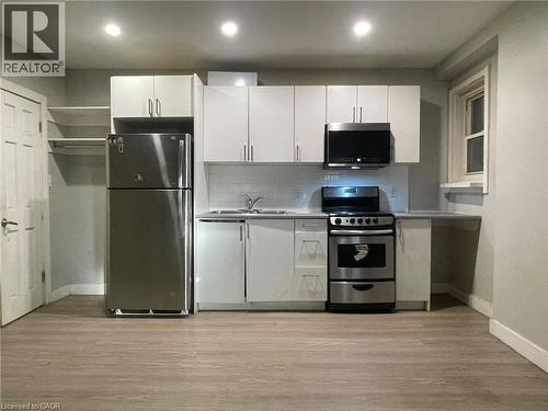 70 VICTORIA Avenue S Unit# 9 , Hamilton, Ontario L8N 2S7 5