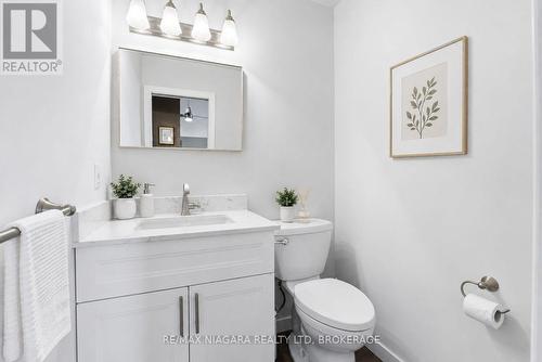 5 Thorn Place, St. Catharines (Grapeview), ON 
