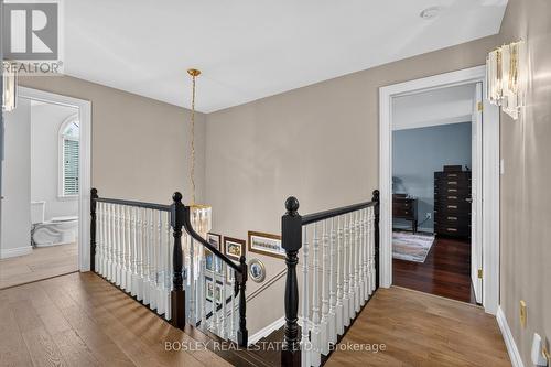 New hardwood flooring in most of upper level - 28 Arbour Glen Drive, St. Catharines (Grapeview), ON 