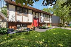 534 TOM STREET Petrolia, ON N0N 1R0
