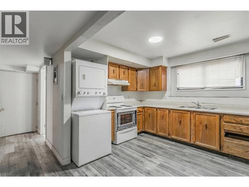 Legal Suite Kitchen - 758 Josselyn Court, Kelowna, BC 