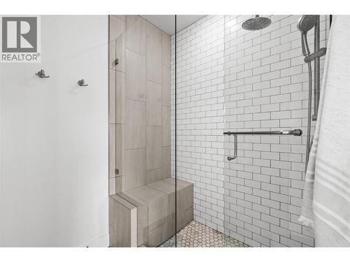 876 Boynton Place, Kelowna, BC 