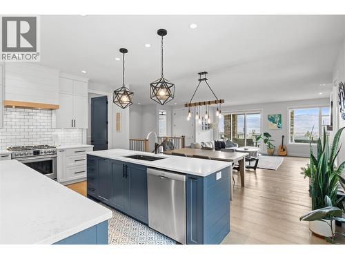 876 Boynton Place, Kelowna, BC 