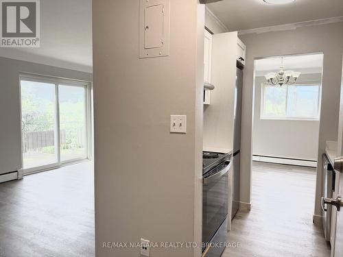 7 - 286 VINE STREET , St. Catharines (Carlton/Bunting), Ontario L2M 4T3 5