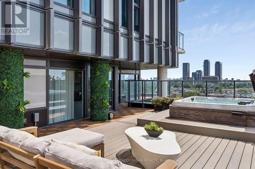 702 - 10 Graphophone Grove, Toronto, ON 