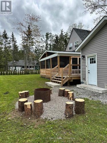 1002 Chippawa Avenue, Gravenhurst (Muskoka (S)), ON 