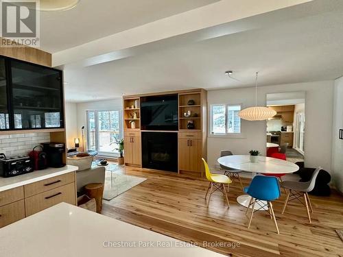 1002 Chippawa Avenue, Gravenhurst (Muskoka (S)), ON 