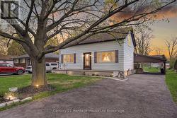69 BEE STREET Woodstock (Woodstock - South), ON N4S 3Z2