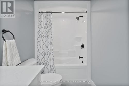 44 Postma Crescent, North Middlesex (Ailsa Craig), ON 