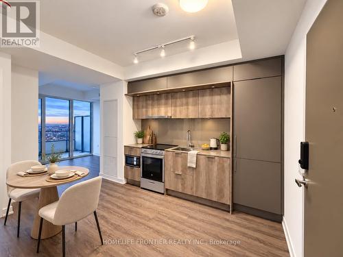7303 - 448 BURNHAMTHORPE ROAD W , Mississauga, Ontario L5B 0R4 2