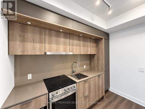 7303 - 448 BURNHAMTHORPE ROAD W , Mississauga, Ontario L5B 0R4 4
