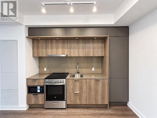 7303 - 448 BURNHAMTHORPE ROAD W , Mississauga, Ontario L5B 0R4 5