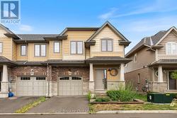 86 DUNROBIN LANE Grimsby (Grimsby Beach), ON L3M 0H4