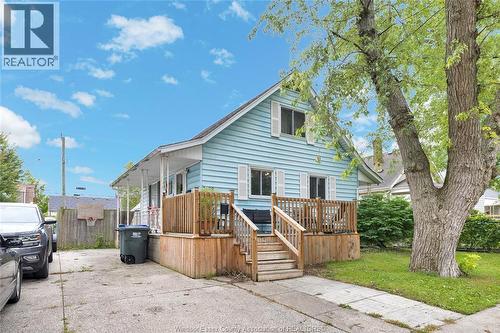 1658 ARTHUR  Windsor, ON N8Y 3Z3