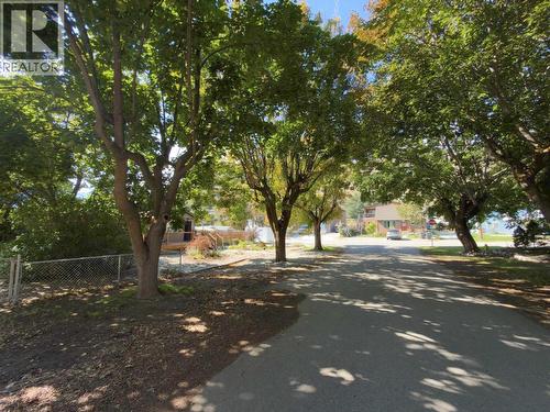 875 Tilton Avenue, Oliver, BC 