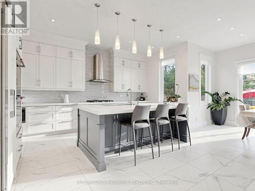 18 Dunsmore Gardens, Toronto, ON 