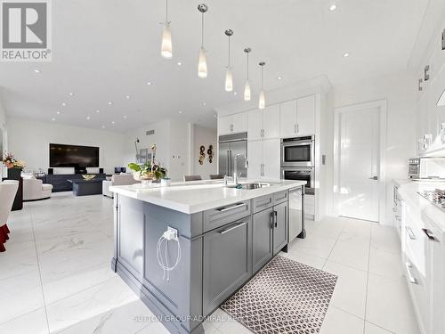18 Dunsmore Gardens, Toronto, ON 